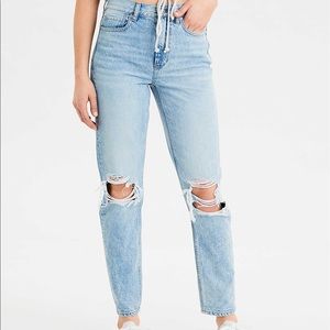 AE distressed mom jeans (6 long)